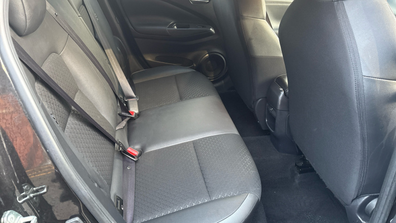 Nissan Juke 1.0 DiG-T 114 N-Connecta 5dr DCT Petrol Hatchback